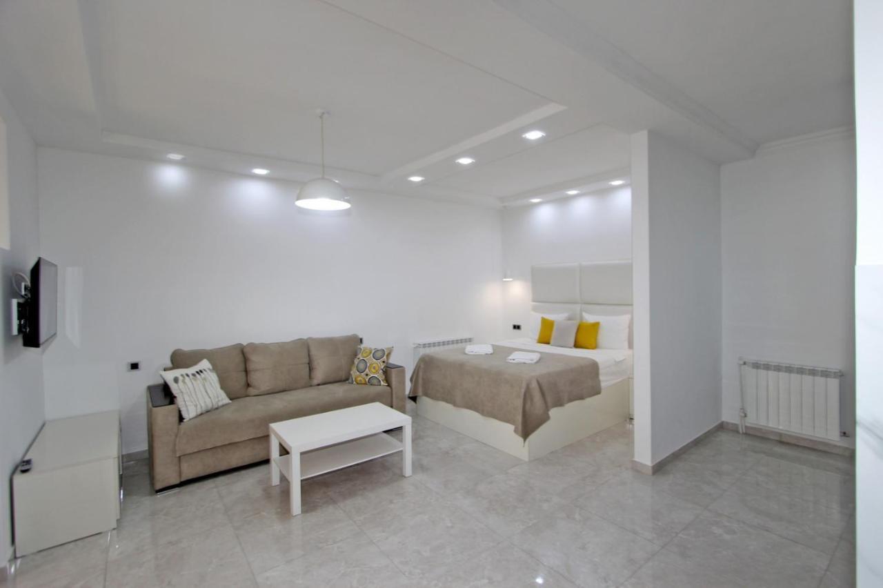 Appartment Lux, 2 Bedroom Jereván Kültér fotó