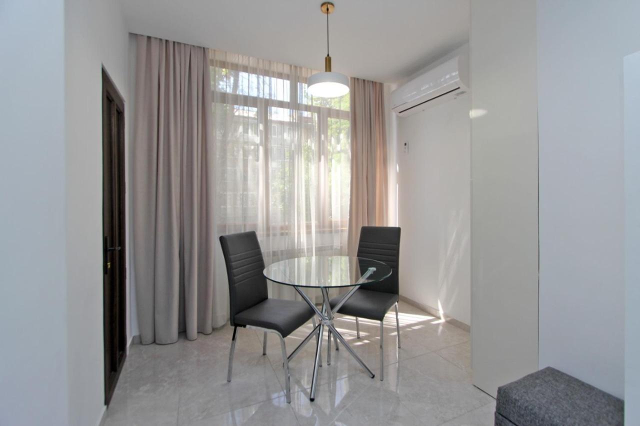 Appartment Lux, 2 Bedroom Jereván Kültér fotó