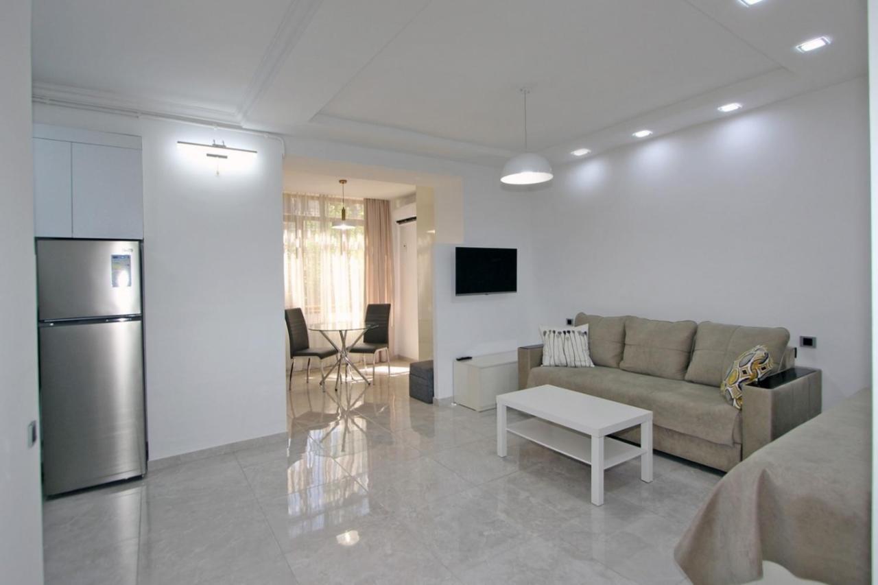 Appartment Lux, 2 Bedroom Jereván Kültér fotó